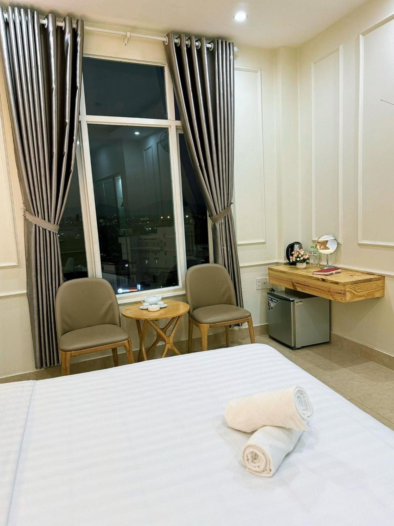Elisa Hotel Плей Ку Екстериор снимка