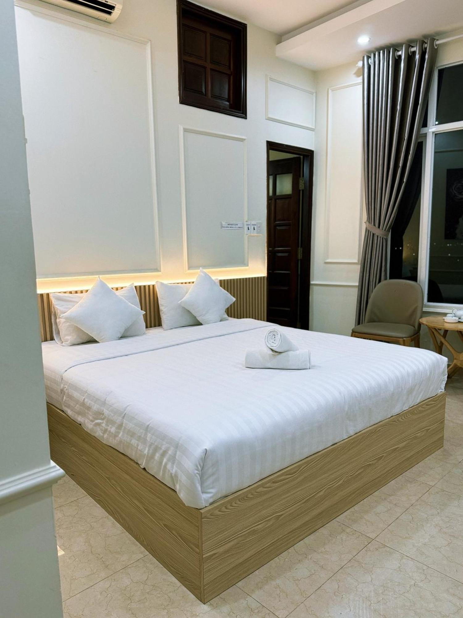Elisa Hotel Плей Ку Екстериор снимка